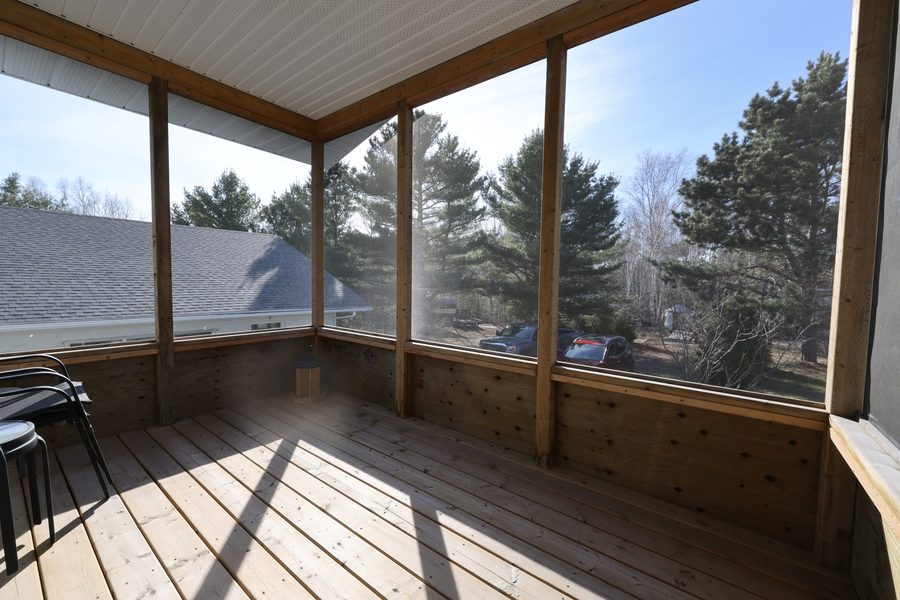 Screened-in porch - Main bedroom